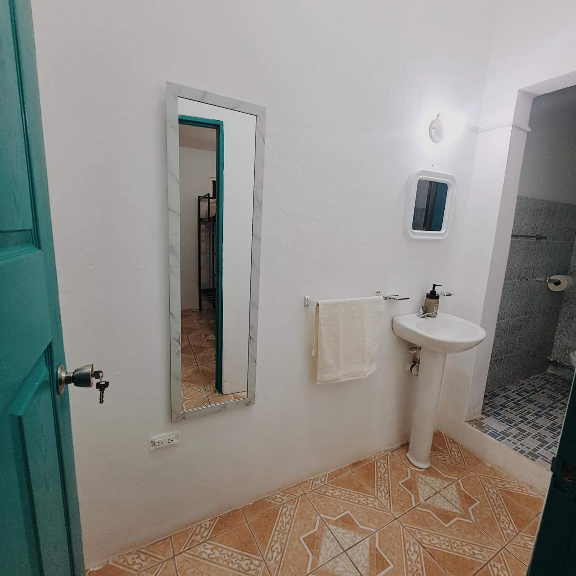 Hostal Victoria 格拉纳达 外观 照片